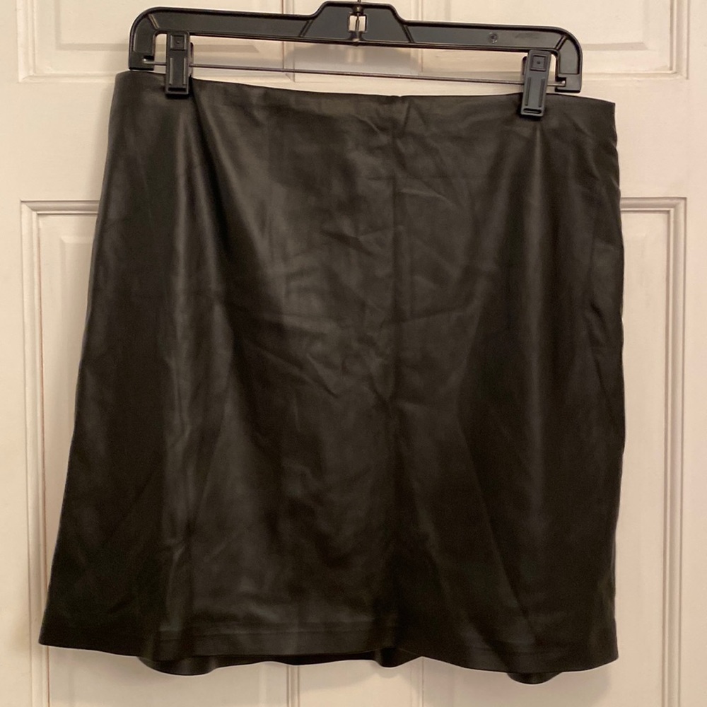 Express Faux Leather Mini Skirt Size L NWT